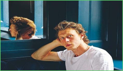 George MacKay Biography: Girlfriend, Age, Net Worth, Movies, Awards, Height, Instagram